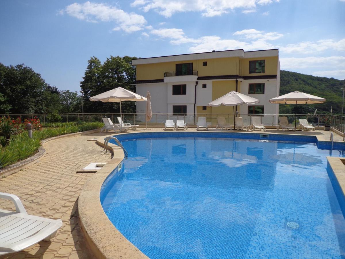Kavarna Hills Apartments Exterior photo